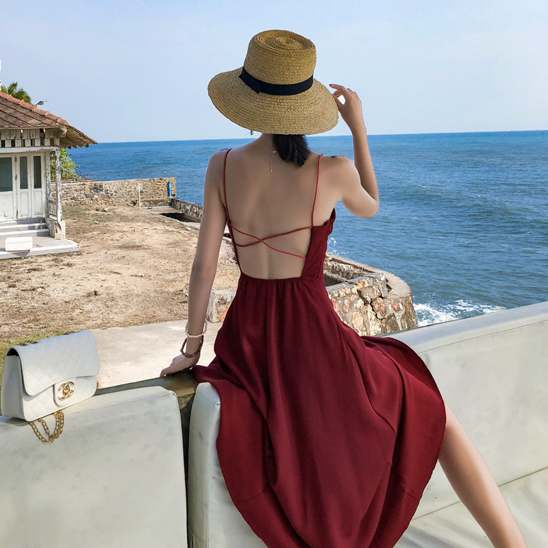 Nữ tính khi sử dụng váy hở lưng khi đi biển cho nữ thấp