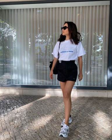 Phối đồ thời trang cho người lùn 1m45 cùng quần short