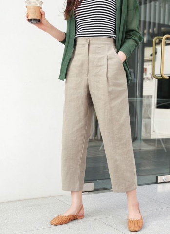 Cách phối đồ thời trang cho người lùn 1m45 với quần kaki