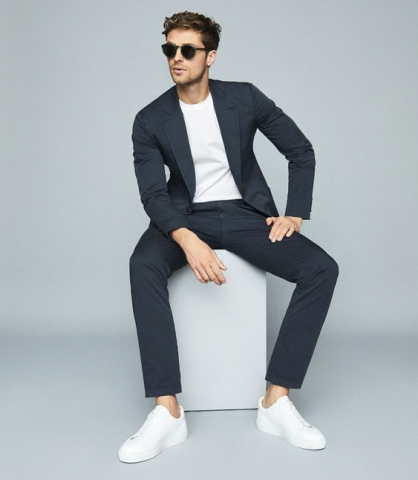 Blazer là gì? Mẹo hay khi bạn muốn mix match cùng áo blazer 10 Phối đồ với áo blazer cùng quần âu